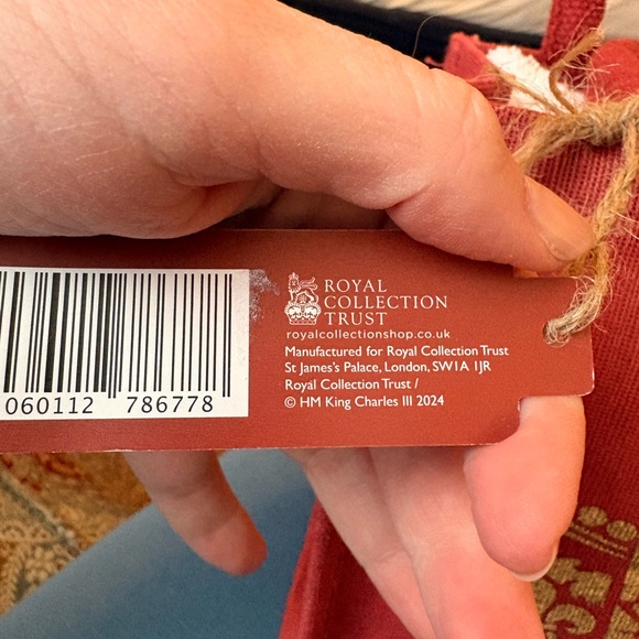 NEW! Buckingham Palace Red Tote Bag & White Towel - Picture 4 of 6